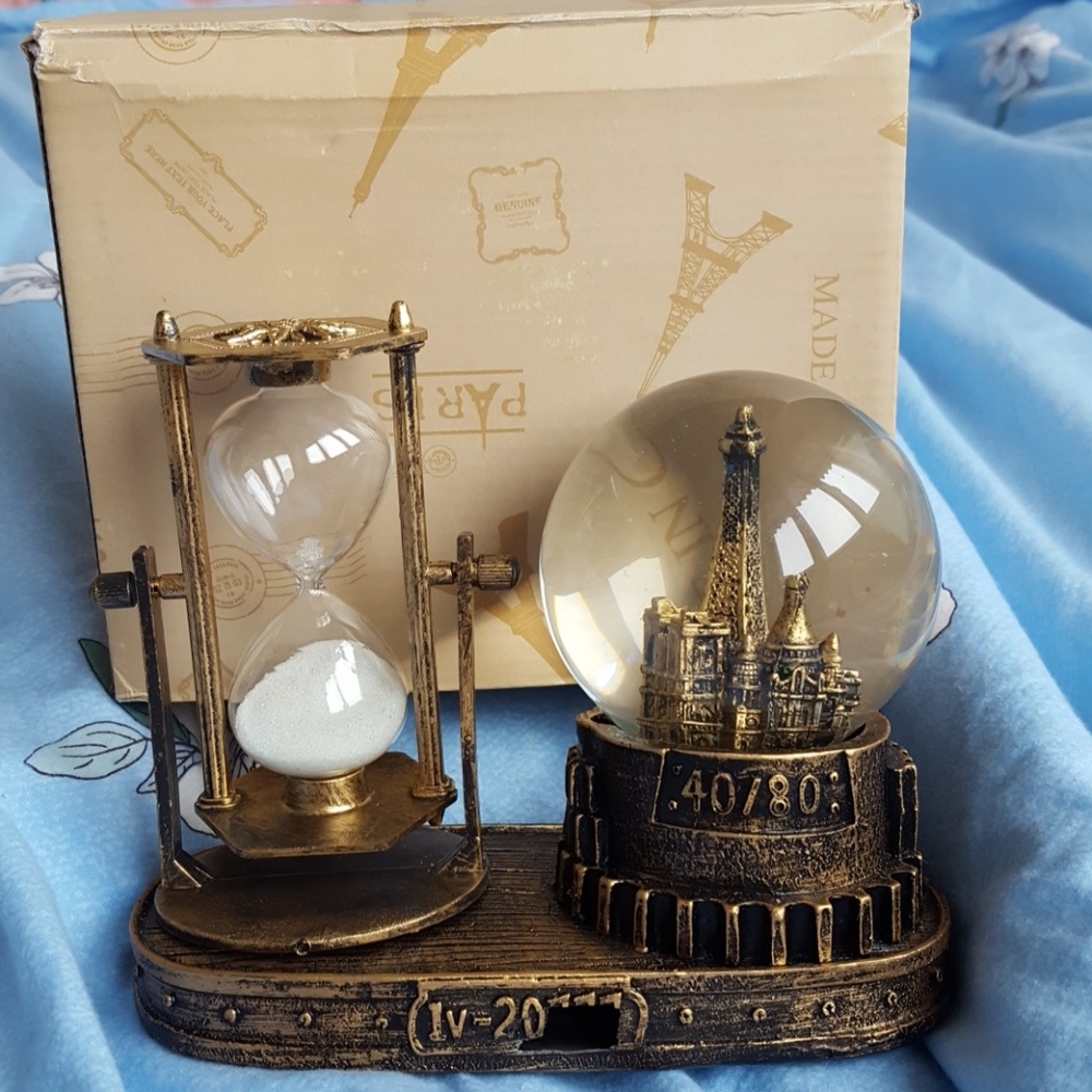 Paris Accent piece